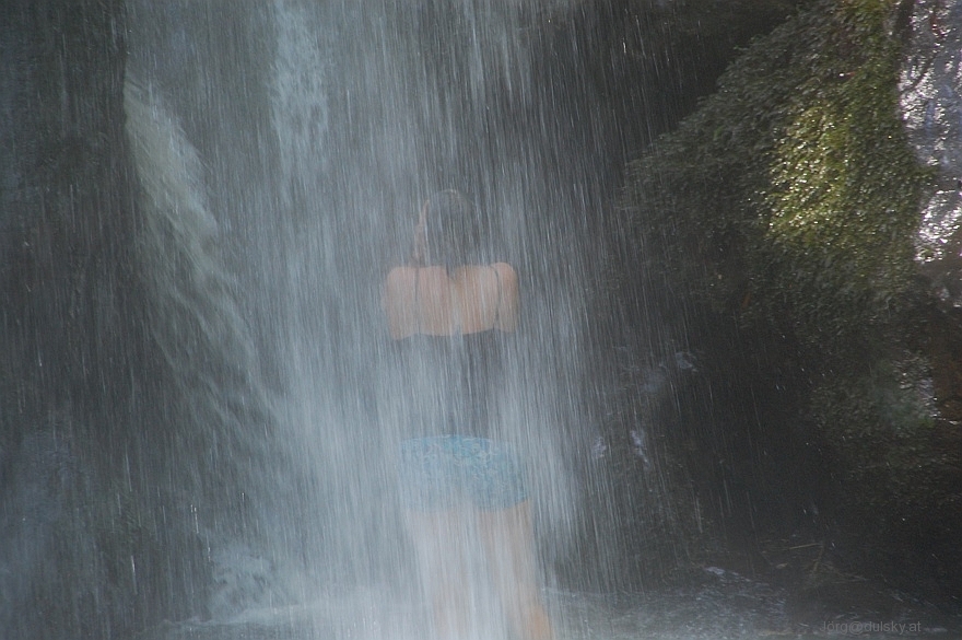 Dusche im Regenwald in der Nähe von Bri Bri ( eines der letzten indigenen Dörfer Costa Ricas)